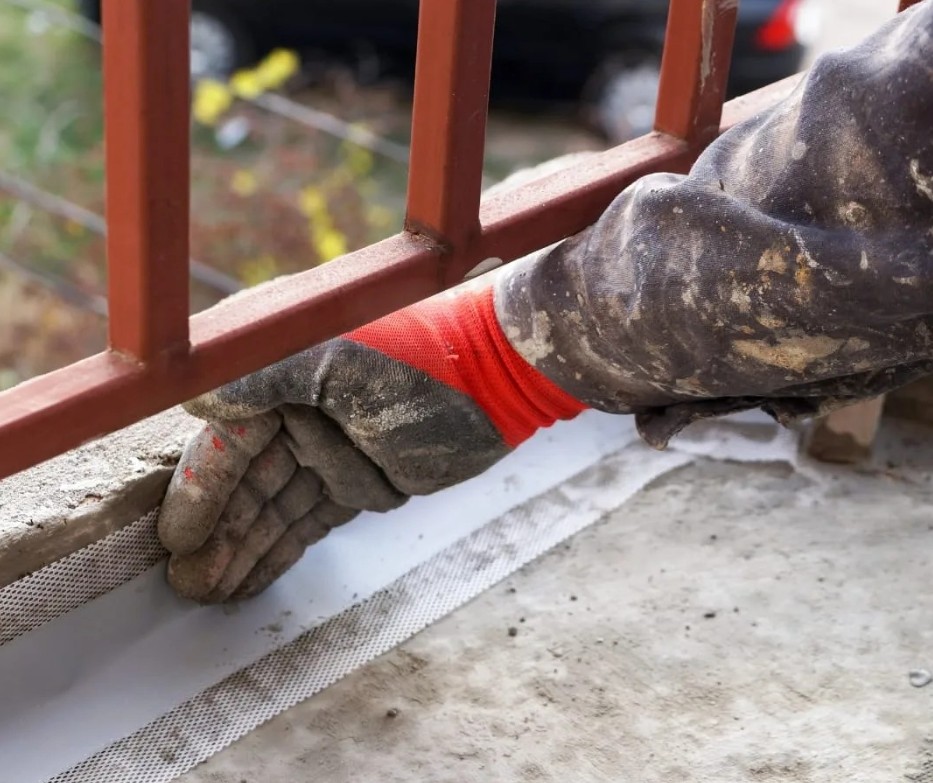 Image of layering balcony with waterproofing